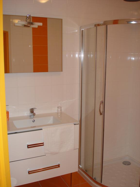 Domaine Du Pre Sale Bed & Breakfast โรส-โซร์-คูเอสน็อง ห้อง รูปภาพ
